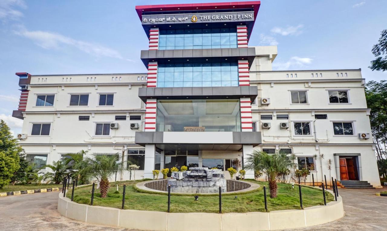Grand Jp Inn Near 2 Km From Gundlupet Bus Stand Екстериор снимка