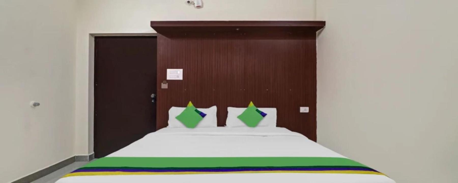 Grand Jp Inn Near 2 Km From Gundlupet Bus Stand Екстериор снимка